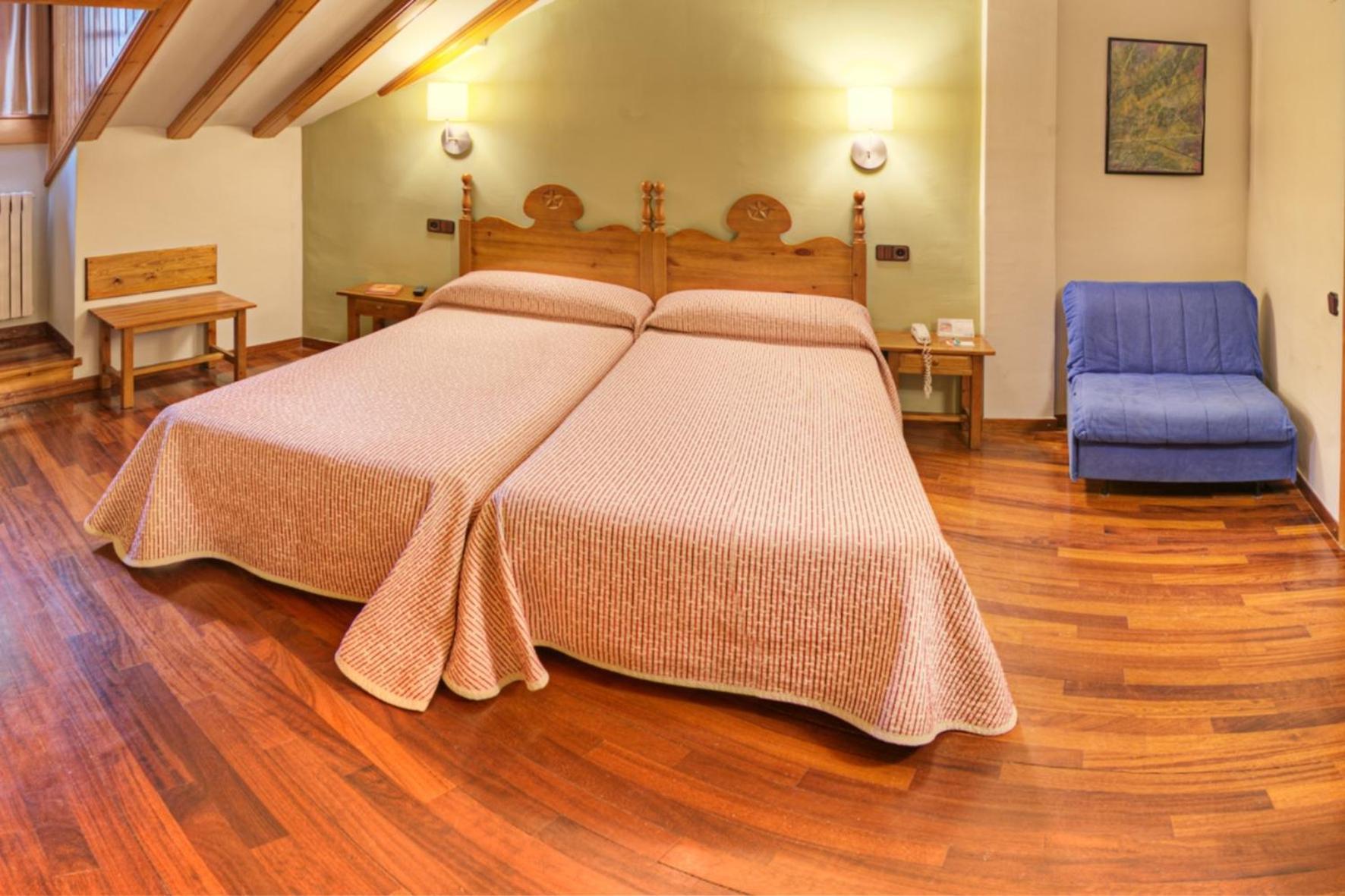 Hotel Aragueells Бенаске Екстер'єр фото